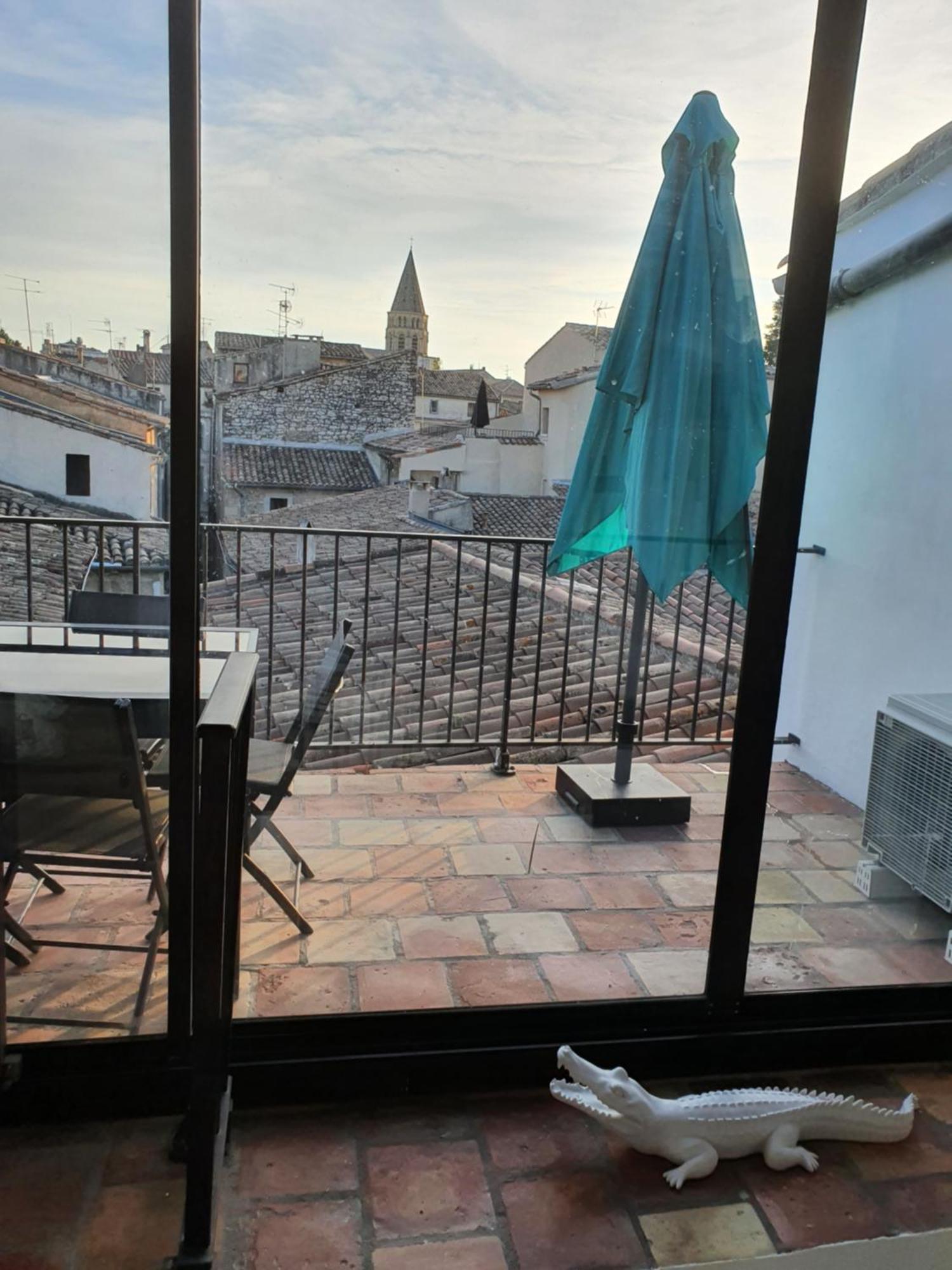 Au Coeur Du Centre Historique - Immeuble Classe - Terrasse - Climatise Ним Экстерьер фото